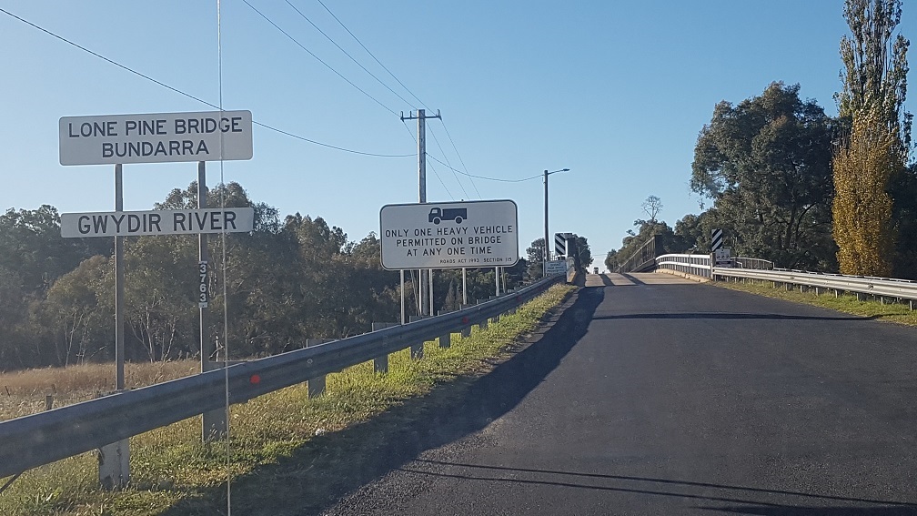 Heavy-Vehicle-Sign-1-Lone-Pine-Bridge.jpg