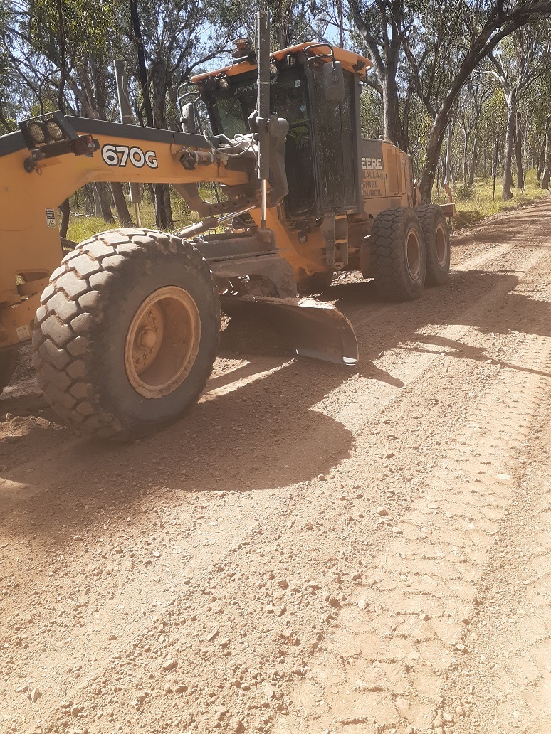 Gwydir-River-Road-maintenance.jpg